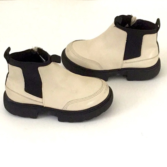 Zara Patent Effect Chelsea Boots, Chunky Heel, Size 26, Girl’s. Zipper, School. - Picture 1 of 8